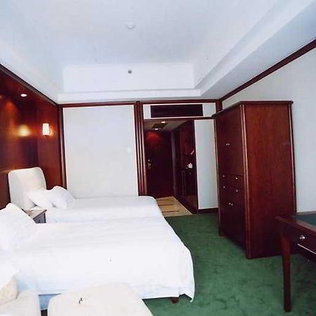 Pacific Luck Hotel Shanghai Buitenkant foto